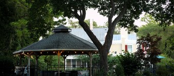 Cypress River Inn & Spa