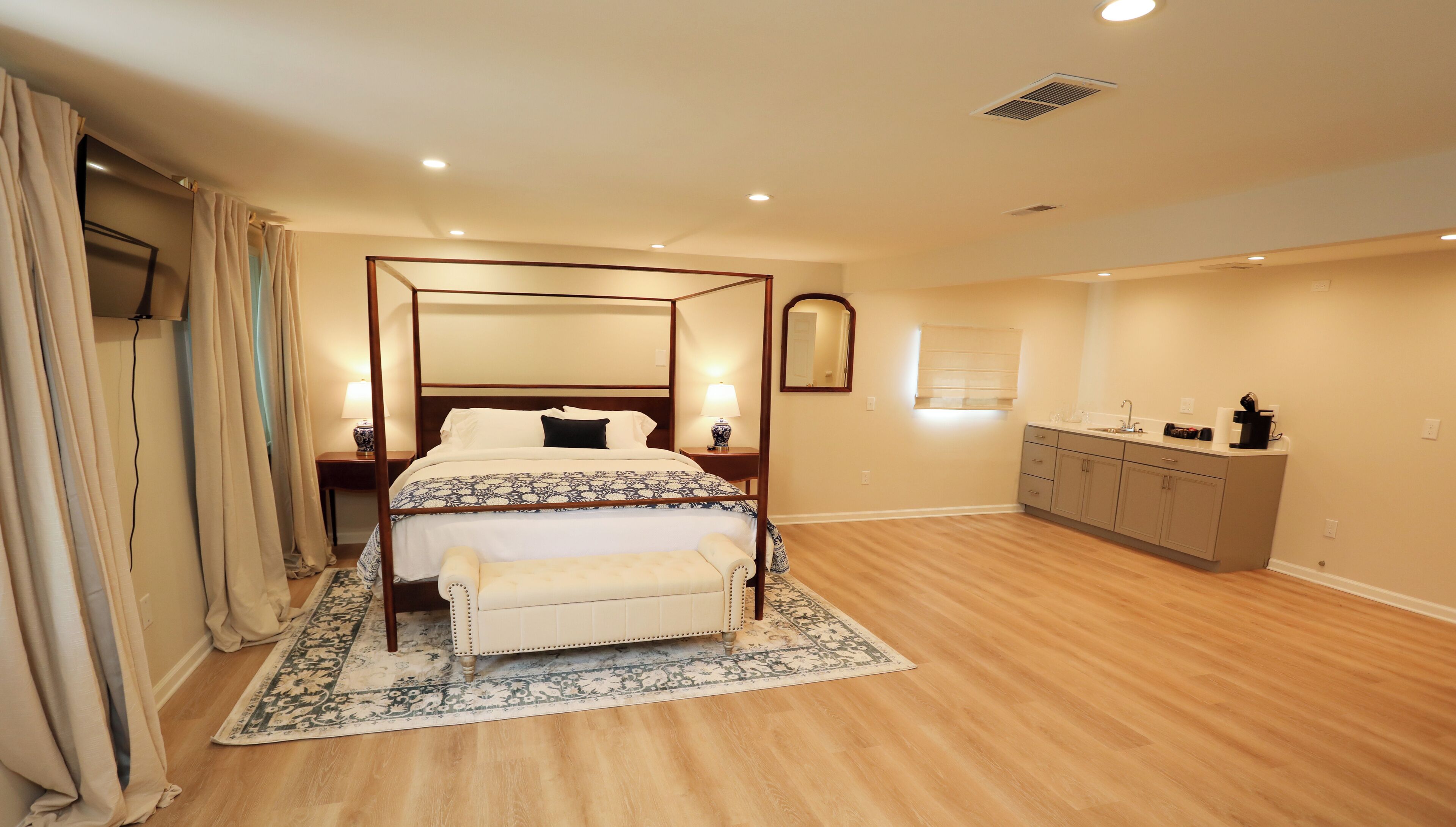 Egyptian cotton sheets, premium bedding, down duvets, pillow-top beds