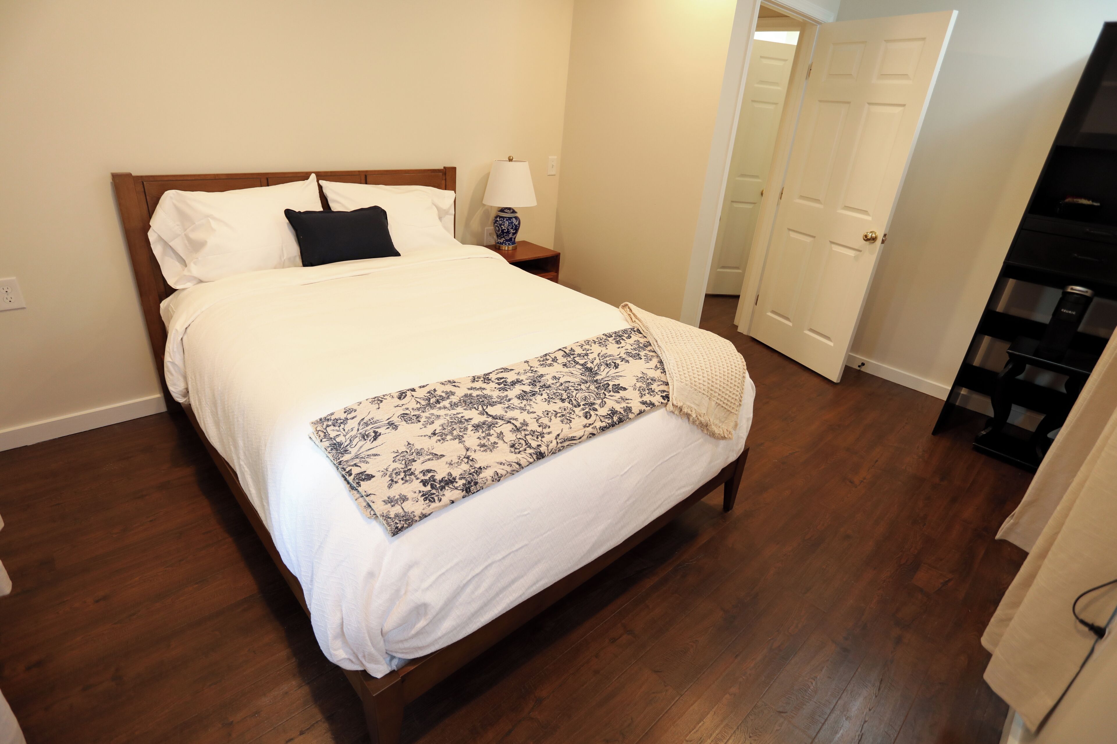 Egyptian cotton sheets, premium bedding, down duvets, pillow-top beds