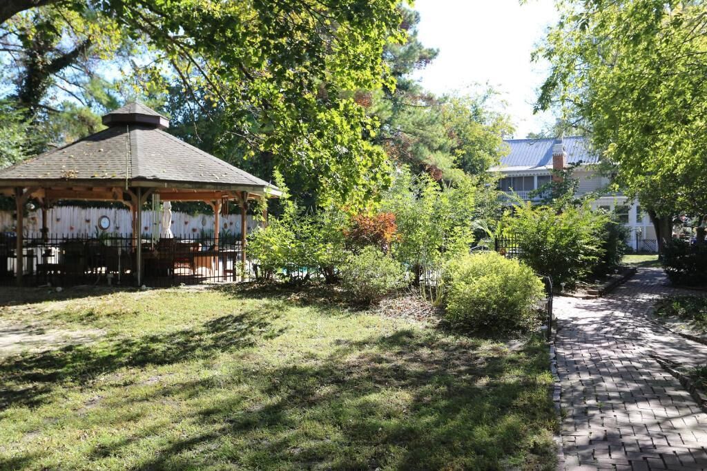 Khuôn viên nơi lưu trú