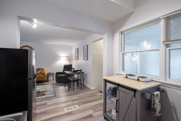 Interior - Saratoga Springs Comfort  • Near Race Course (Ballston Spa)