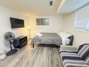 1 bedroom, iron/ironing board, WiFi, bed sheets