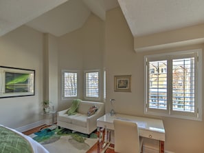 Premium bedding, down duvets, free minibar, in-room safe