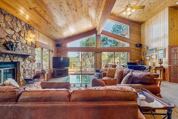 TV connectée, cheminée