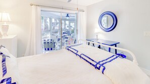 2 bedrooms, desk, iron/ironing board, free WiFi