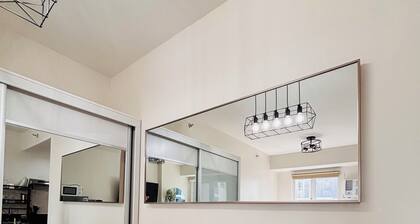 Room-stylish and Trendy - Comfy Room Wit