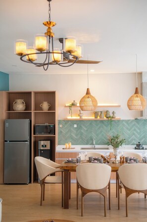 Fridge, microwave, oven, dishwasher