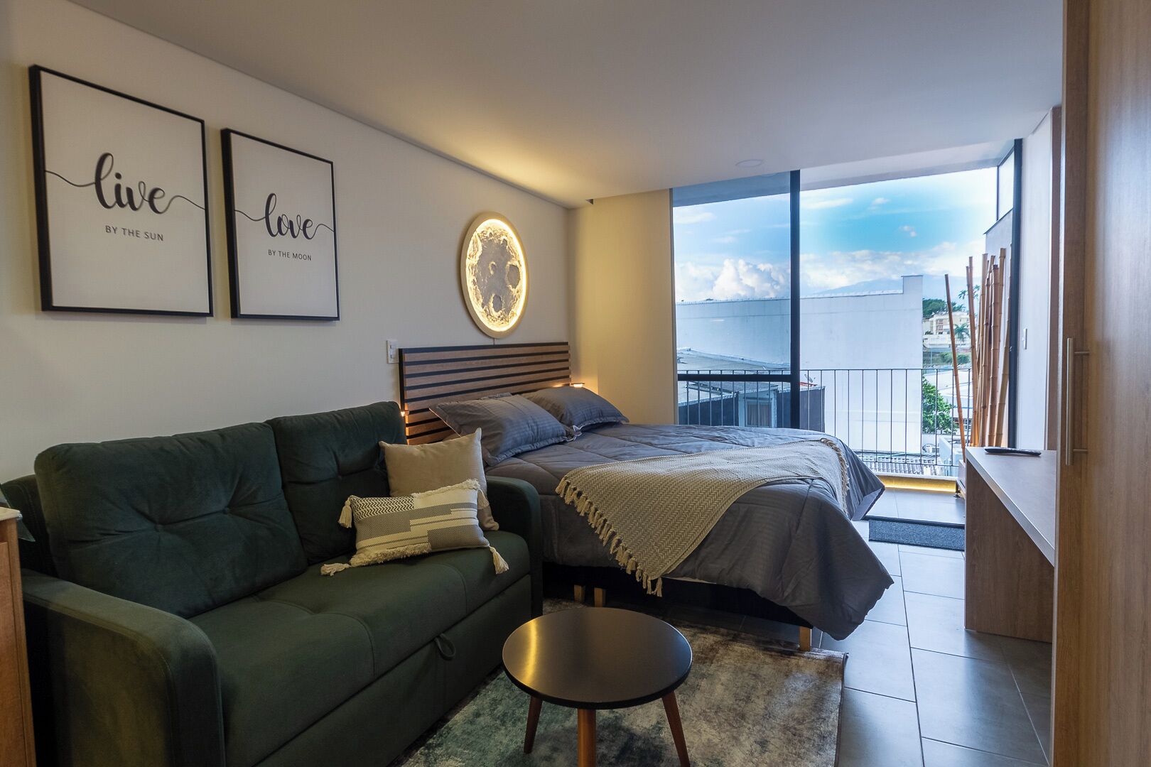 1 habitación, escritorio, wifi gratis y ropa de cama 