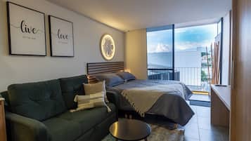 1 bedroom, desk, free WiFi, bed sheets