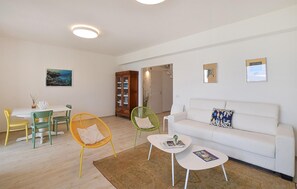 Smart TV - 3 bedroom beautiful home in Falerna (Falerna)