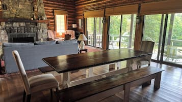 Smart TV, fireplace, video games, ping pong