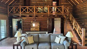 Smart TV, fireplace, video games, table tennis