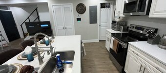 Welcoming 2-bedroom house 2 .5 bath.   in Washington  DC welcome to