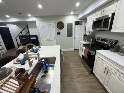 Welcoming 2-bedroom house 2 .5 bath. in Washington DC welcome to