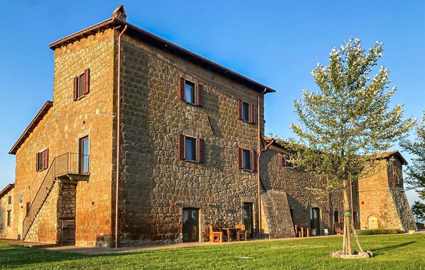 Exterior - Stunning apartment in Lubriano with sauna (Lubriano)