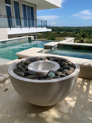 Piscine extérieure, piscine chauffée