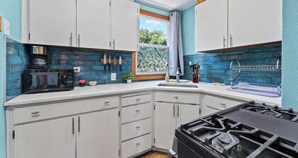 Charming 1-bedroom house in beautiful Portland with AC