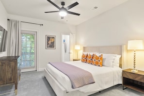2 bedrooms, iron/ironing board, free WiFi, bed sheets - NEW Remodel Maxwell Place Walk to Stadium Pool & Gym Access (Tuscaloosa)
