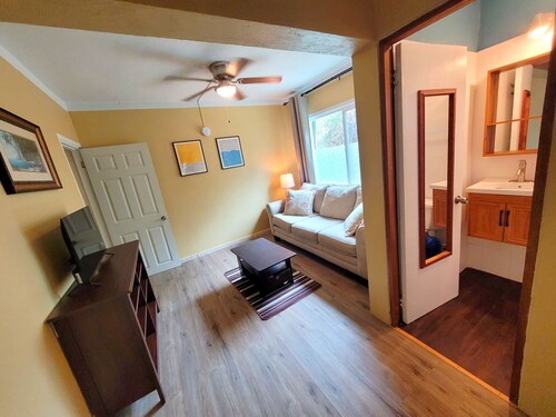 Garden 1 bedroom in Esperanza, close to everything