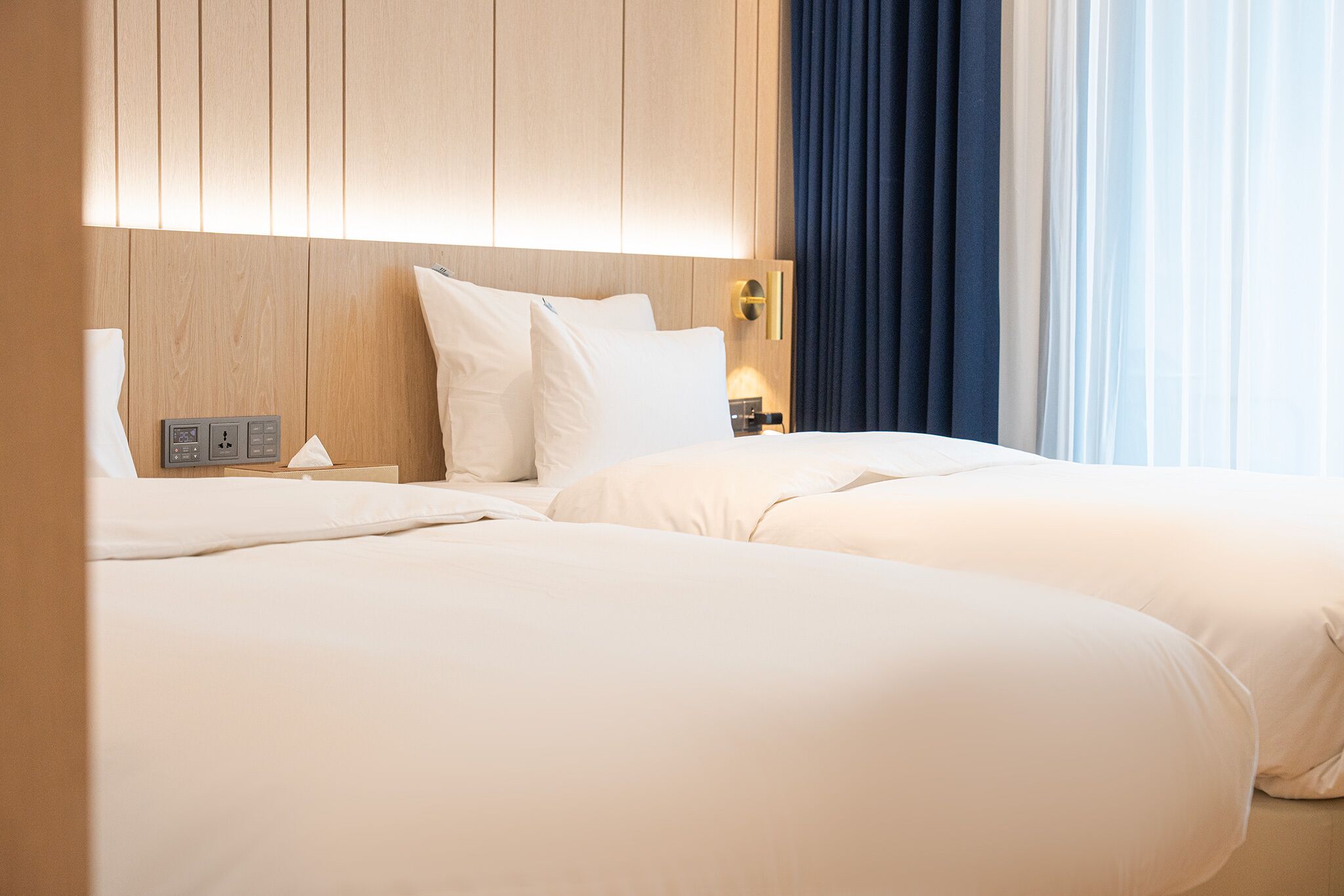 Cortinas blackout, sistema de insonorización y wifi gratis 