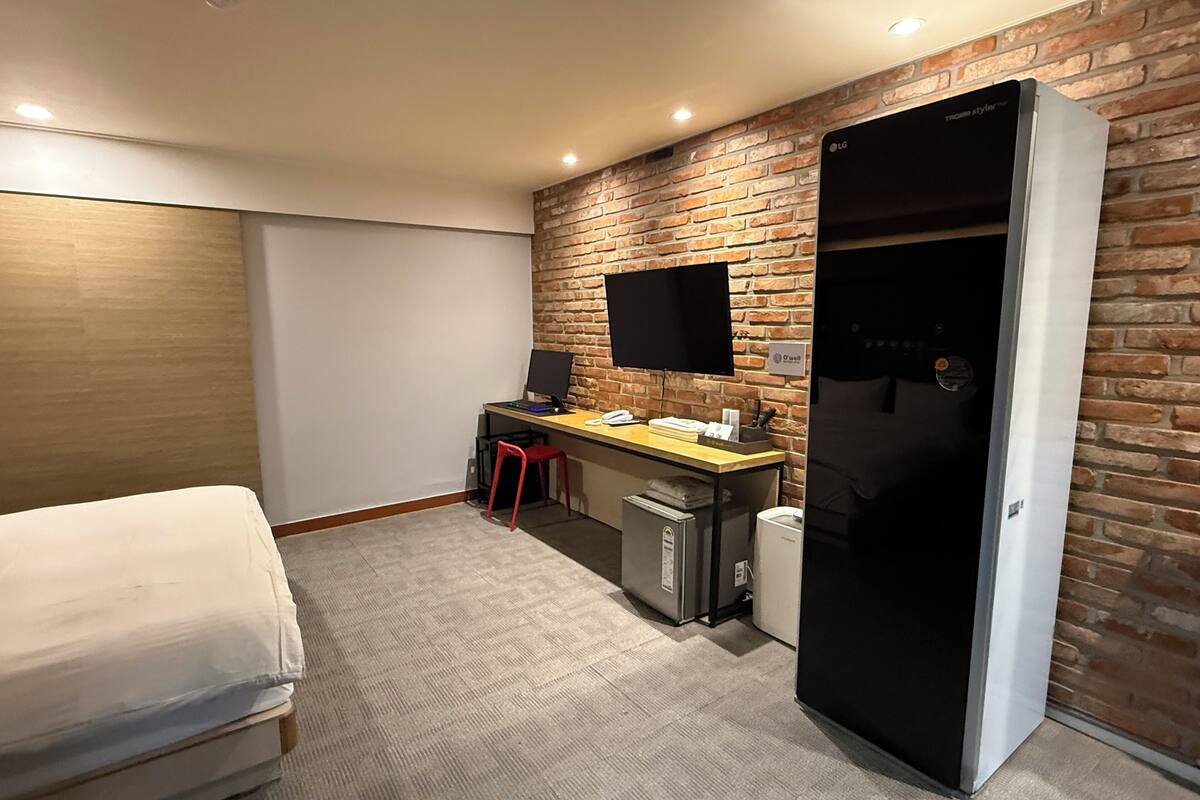 Luxury Double Room, City View | Desk, laptop workspace, free wired internet