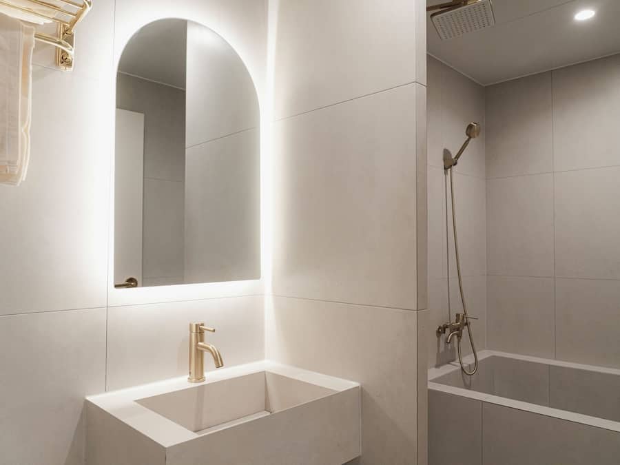 Family Twin Room | Bathroom | Shower, free toiletries, hair dryer, bathrobes