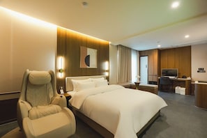 Premium Double Room | Free WiFi, bed sheets