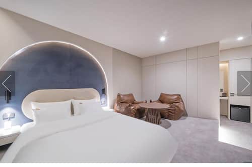 Suite Double Room | Individually decorated, individually furnished, free WiFi, bed sheets