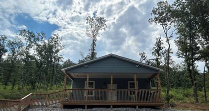 Charming Cabin in Scottsboro AL