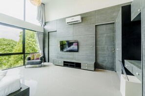 3 bedrooms, WiFi, bed sheets, wheelchair access