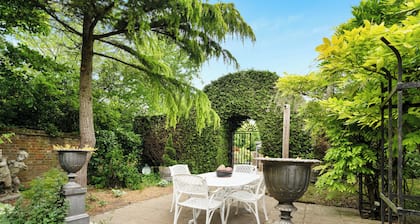 Wisteria Lodge - beautiful countryside retreat