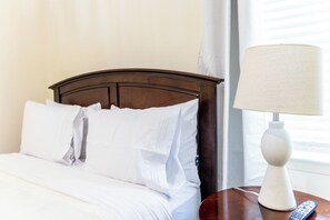 3 chambres, fer et planche à repasser, Wi-Fi, draps fournis