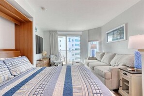 1 slaapkamer, een strijkplank/strijkijzer, gratis wifi, beddengoed