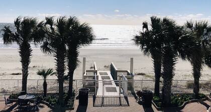 Oceanfront Escape: Spacious 10th-Floor Condo with Private Balcony