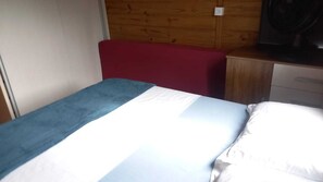 2 sovrum, strykjärn/strykbräda, wi-fi och sängkläder