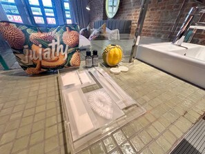 Deluxe Double Room | In-room safe, laptop workspace, blackout drapes, iron/ironing board