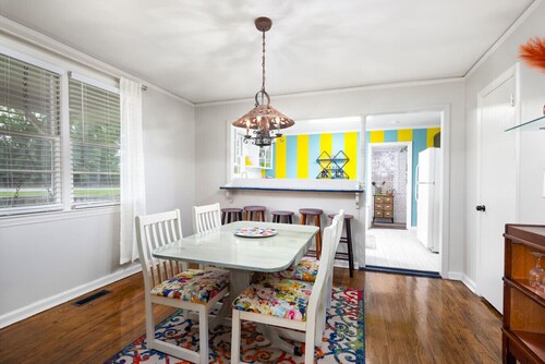 The Cottage Near Columbus` Best Shopping & Dining!