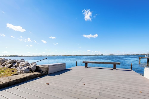 Lake House at Cedar Point: Waterfront Family Retreat