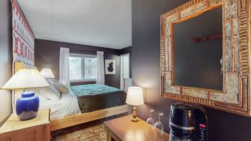 Internet, bed sheets