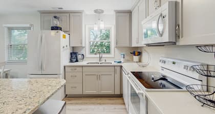 Dog-friendly ocean view home with private patio and close to beach attractions