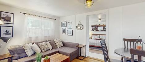 Fernseher, DVD-Player, Videothek