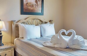 3 bedrooms, iron/ironing board, internet, bed sheets