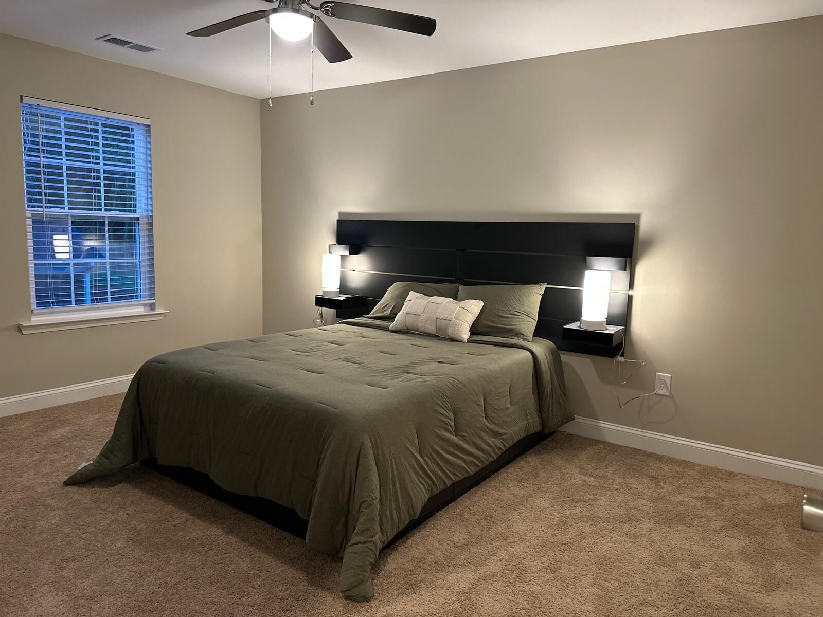 5 chambres, fer et planche à repasser, accès Internet, draps fournis