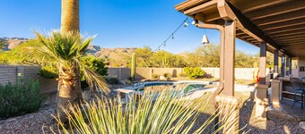 Spacious home w/ private heated pool, large yard, mountain views, work desk