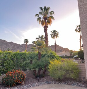 Property grounds -  2-bedroom condo in La Quinta in gated community (La Quinta)