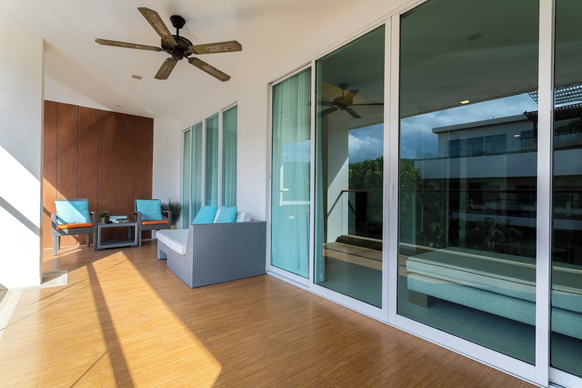 Deluxe One-Bedroom Suite | Terrace/patio