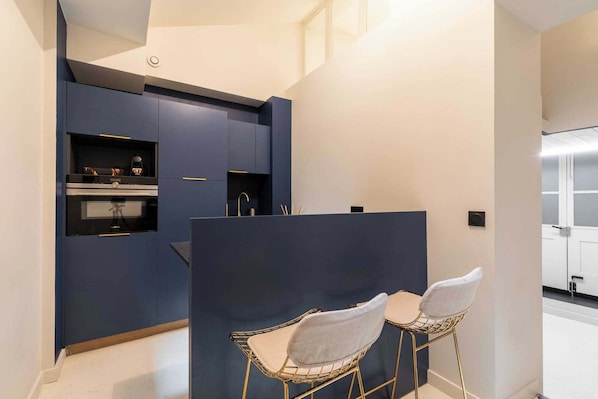 Apartment | Dining