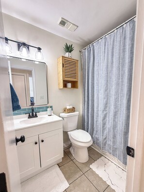 Handdoeken, zeep, shampoo, toiletpapier