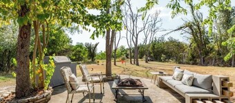 The Blue Door- Cozy Ranch Style for 6 in the the Texas Hill Country~ Come Stay!