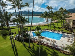 A heated pool - Beachfront Lae Nani! 3BD Condo w/ AC & Heated Pool (Kapaʻa)